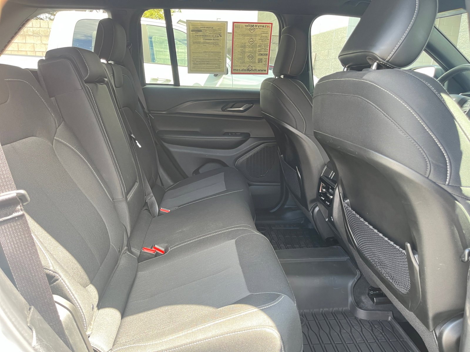 Used 2025 Jeep Grand Cherokee Laredo X w/ Trailer Tow Package AWD/4WD image 24