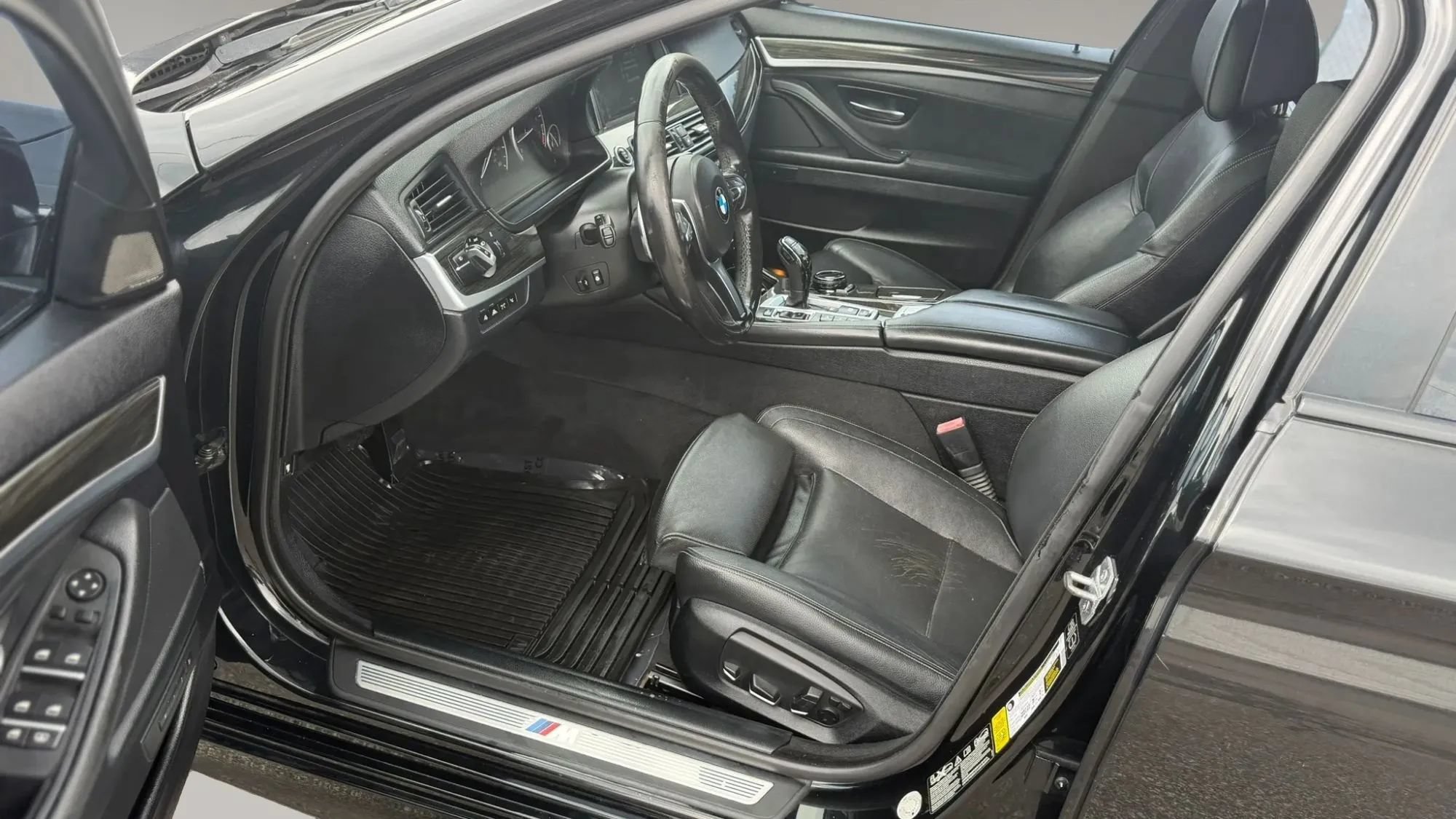 Used 2014 BMW 550i xDrive Sedan AWD/4WD image 10