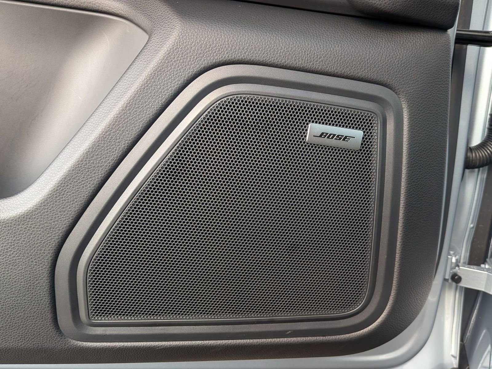 Certified 2026 Porsche Macan image 15