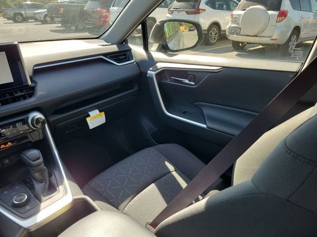 Used 2025 Toyota RAV4 XLE image 23