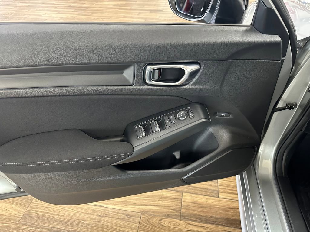 Used 2025 Honda Civic Sport image 10