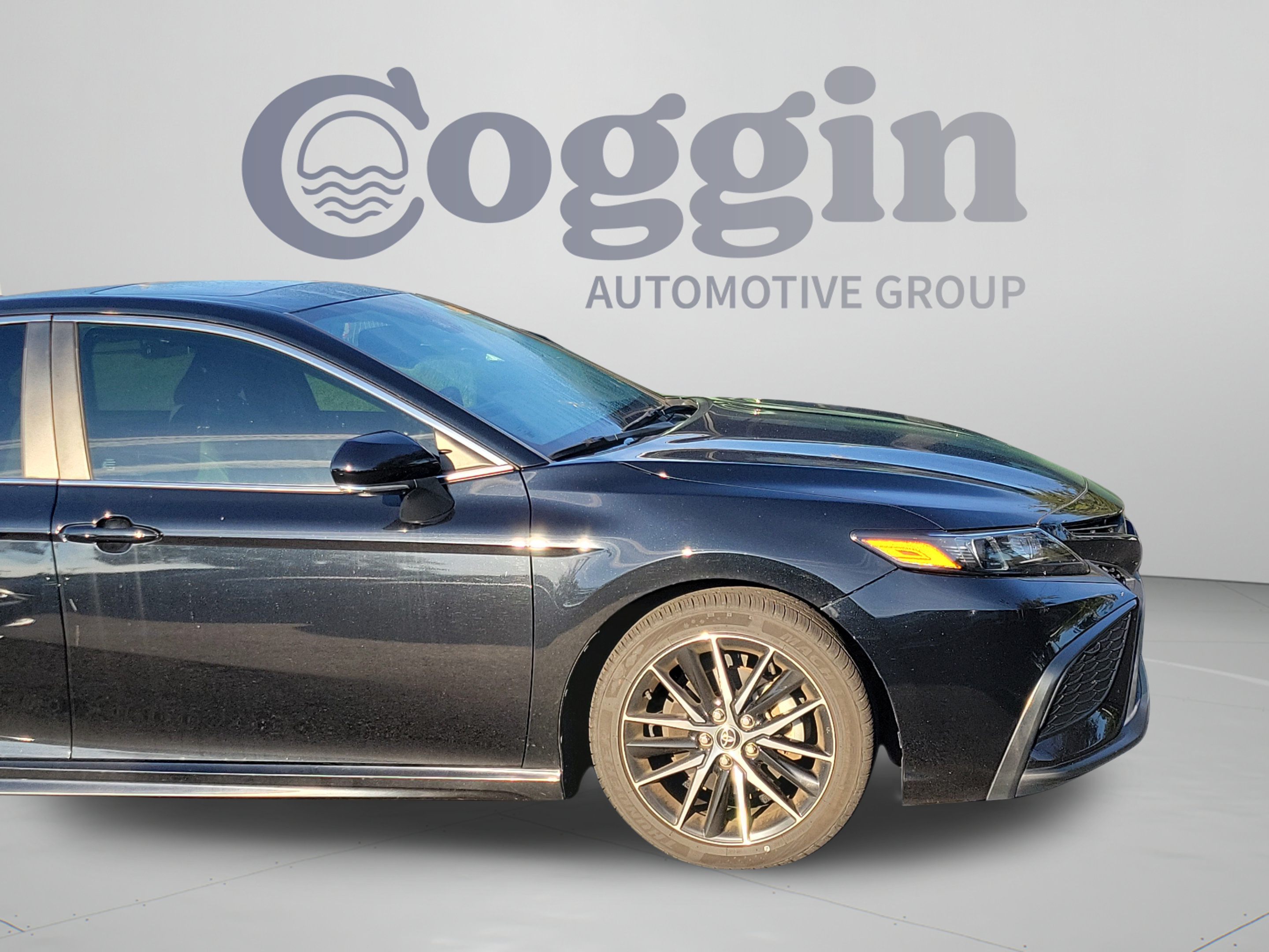 Used 2022 Toyota Camry SE w/ Audio Upgrade Package FWD image 11