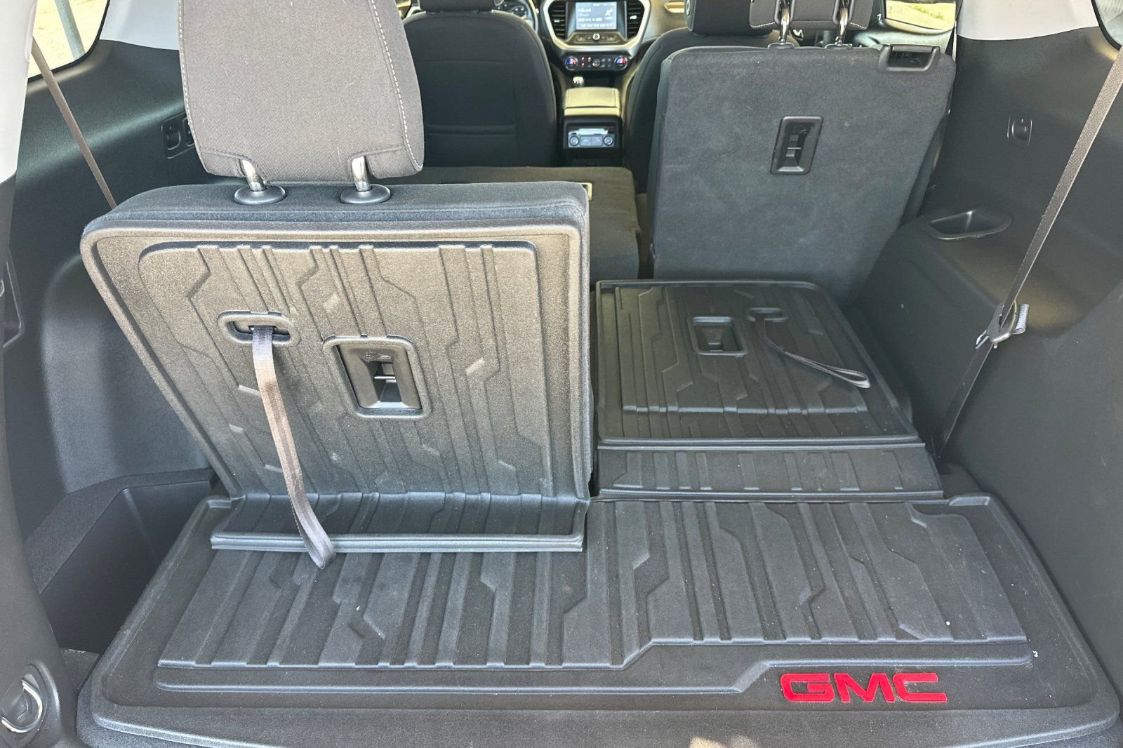 Used 2018 GMC Acadia SLE FWD image 15