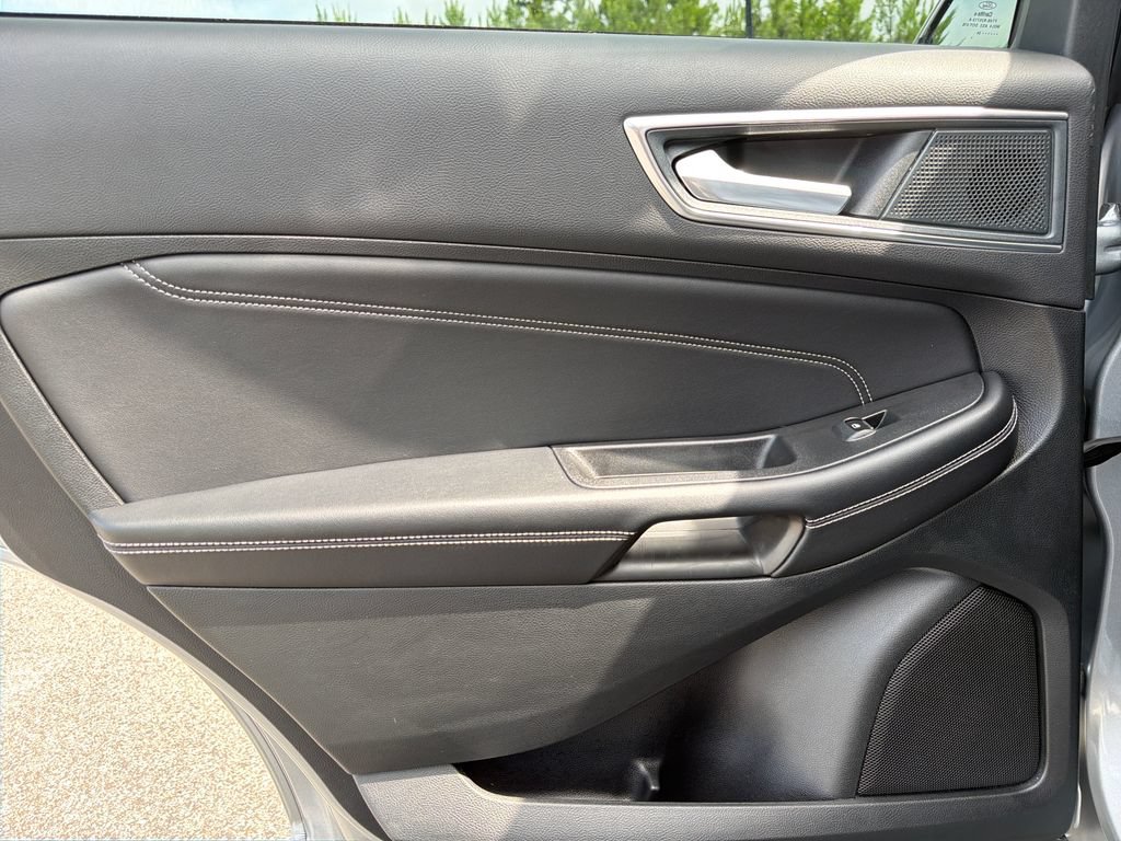 Used 2024 Ford Edge Titanium AWD/4WD image 43