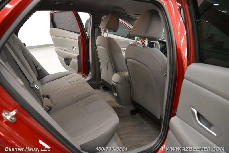 Used 2024 Hyundai Elantra SEL FWD image 22