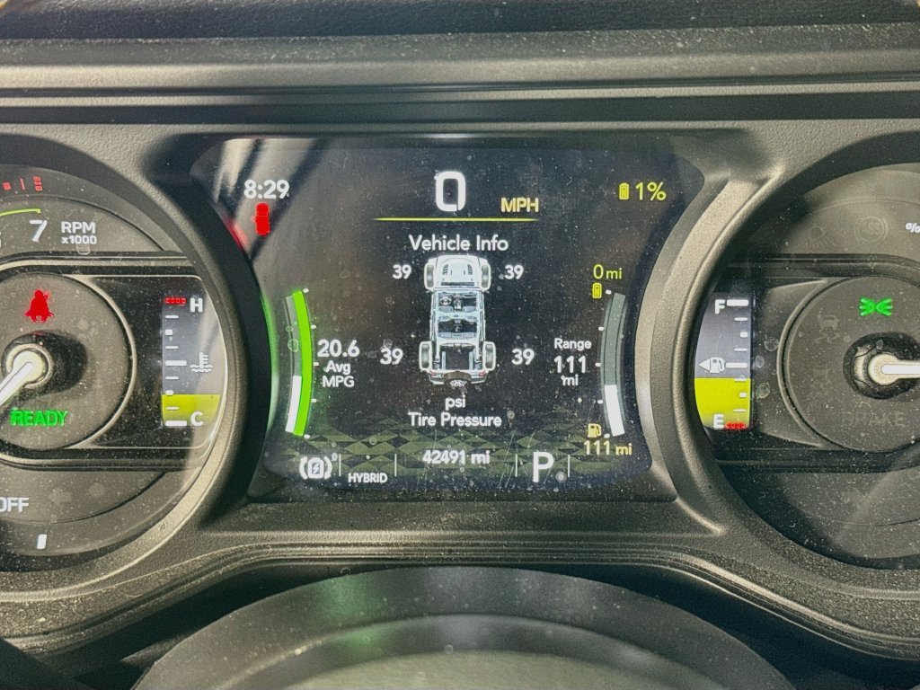 Used 2024 Jeep Wrangler Unlimited AWD/4WD image 12