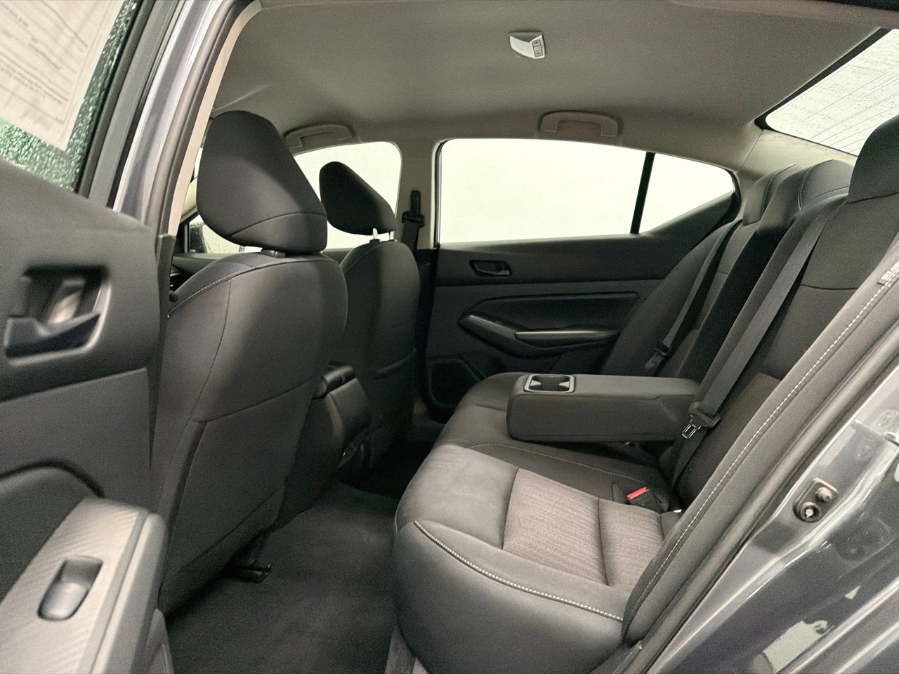 Used 2024 Nissan Altima 2.5 SV image 14