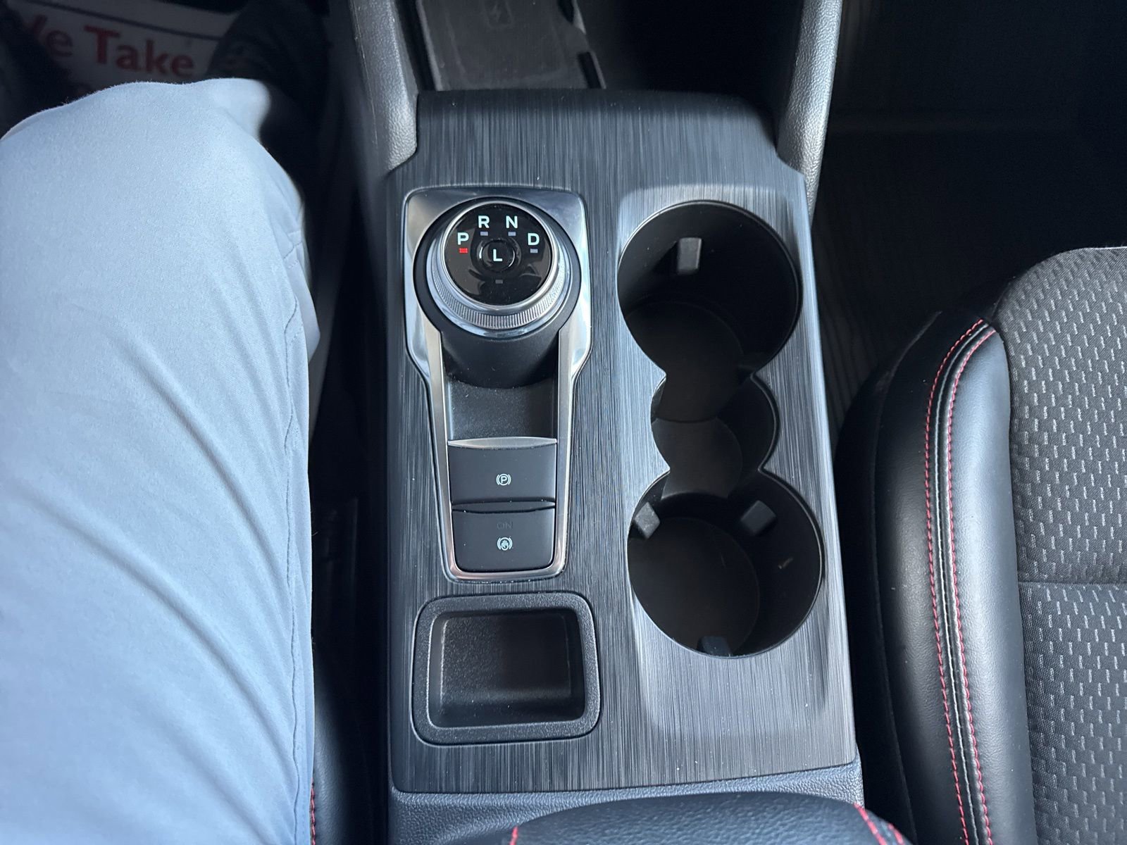 Certified 2024 Ford Escape ST-Line Select w/ Tech Pack #2 image 33