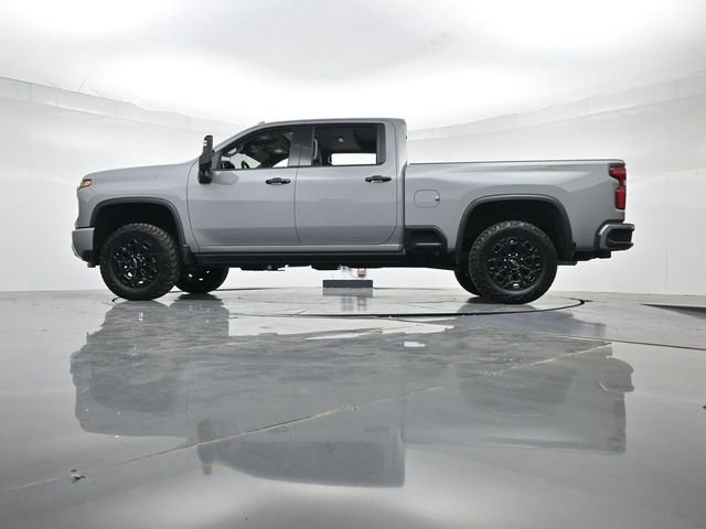 Used 2024 Chevrolet Silverado 2500 LTZ w/ LTZ Plus Package image 37