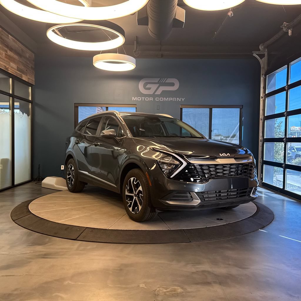 Used 2023 Kia Sportage EX AWD/4WD image 1