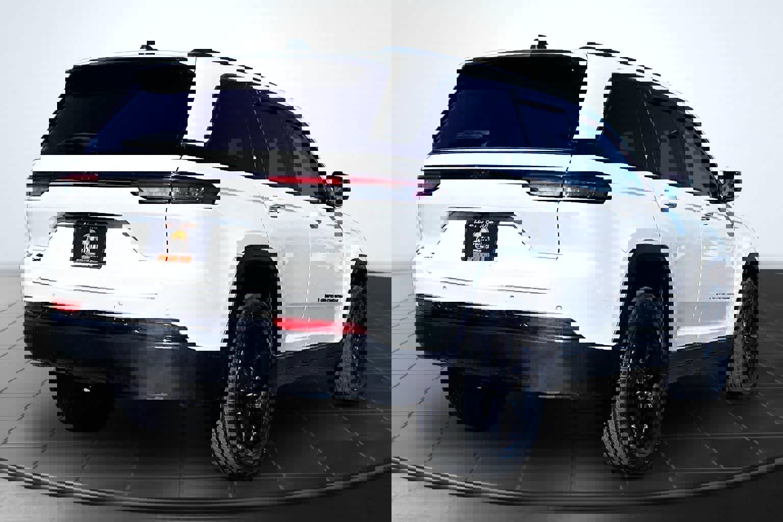 Used 2023 Jeep Grand Cherokee Altitude image 23