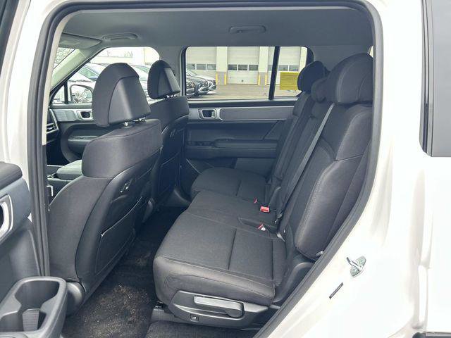 New 2026 Hyundai Santa Fe SE image 5