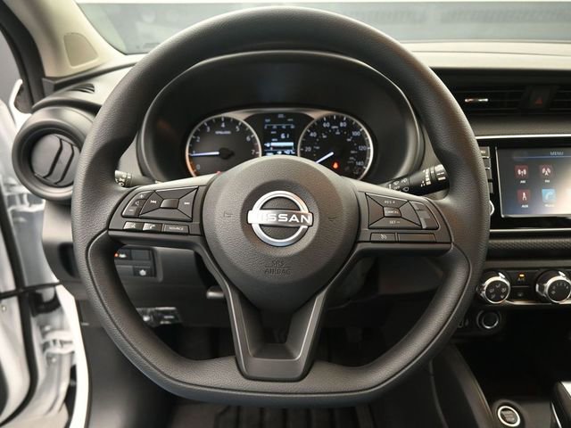 New 2025 Nissan Kicks Play S image 7