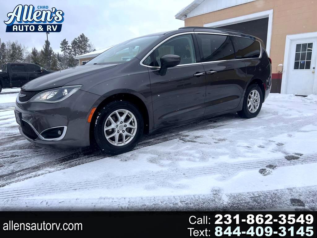 Used 2017 Chrysler Pacifica Touring Plus image 1