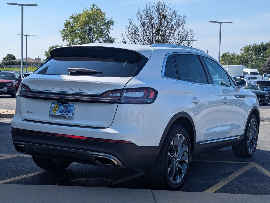Used 2023 Lincoln Nautilus Reserve AWD/4WD image 3
