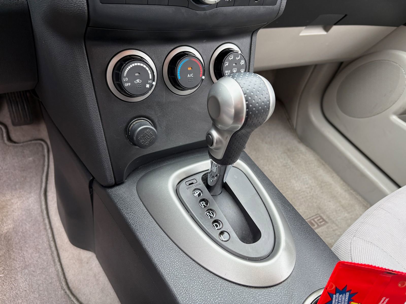 Used 2009 Nissan Rogue S image 26