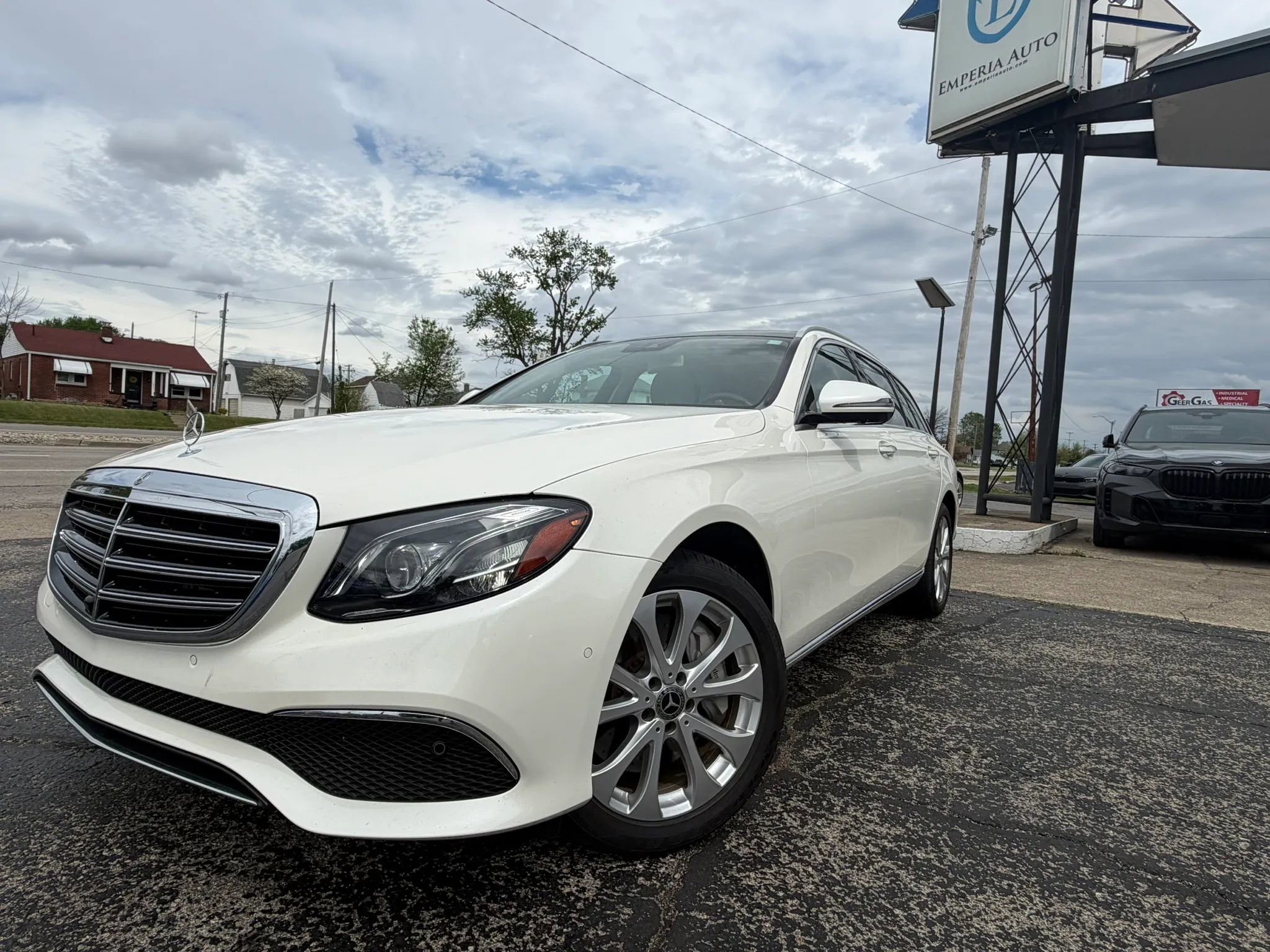 Used 2019 Mercedes-Benz E 450 4MATIC Wagon image 1