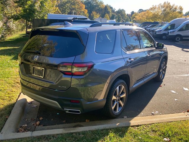 Used 2025 Honda Pilot Elite image 33