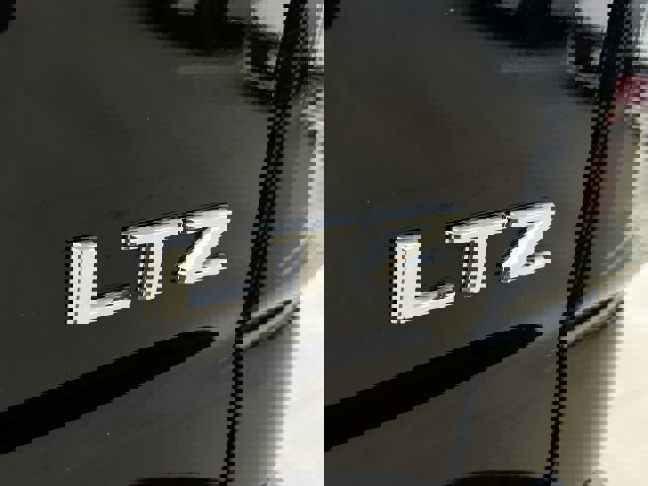 Used 2024 Chevrolet Silverado 2500 LTZ w/ LTZ Plus Package image 6