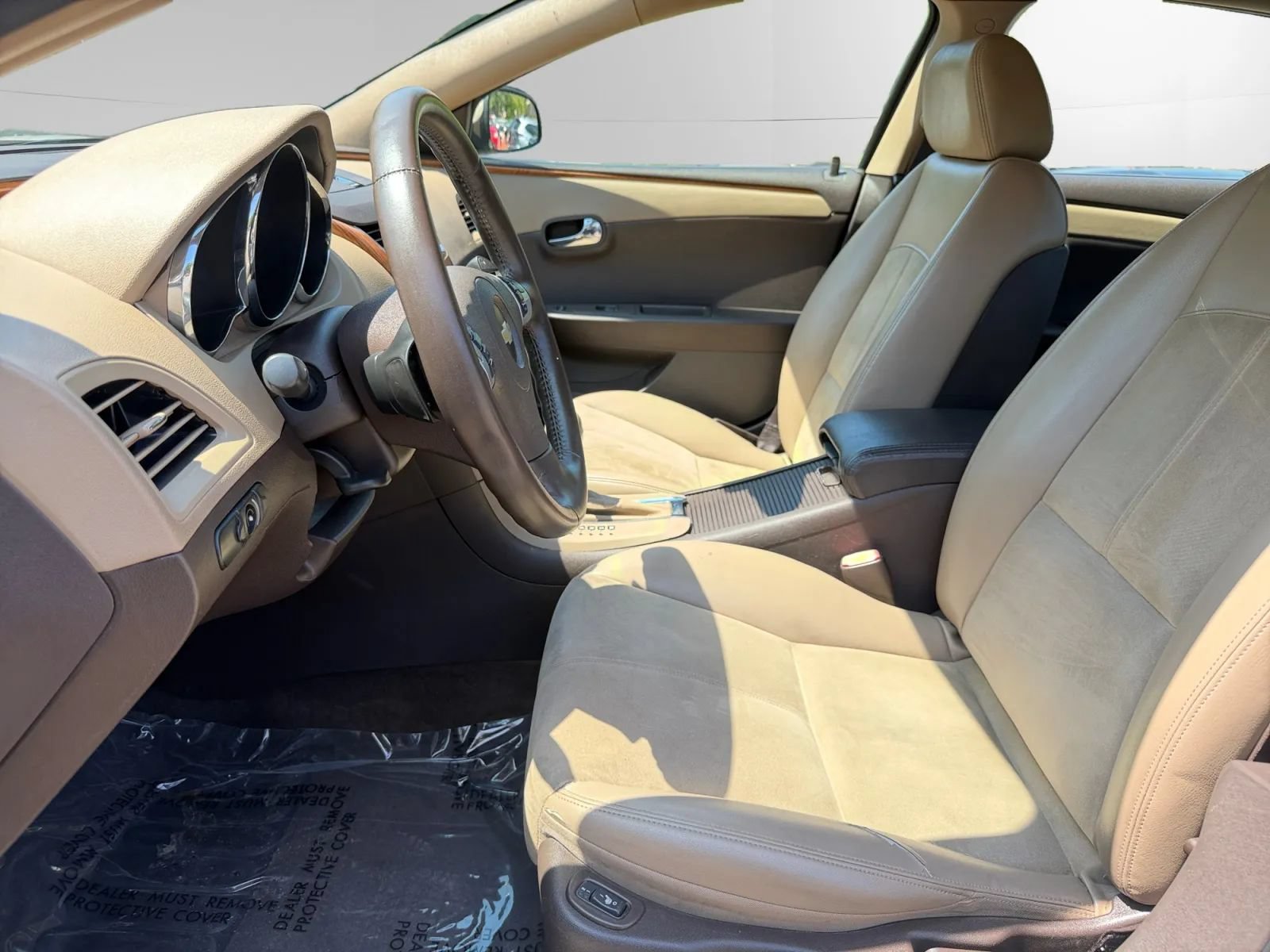 Used 2009 Chevrolet Malibu LT w/ HFV6 Engine Package FWD image 9
