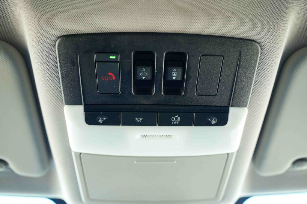 Used 2021 Nissan Rogue Platinum AWD/4WD image 41