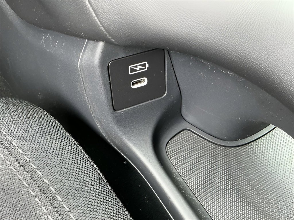 New 2026 Honda HR-V LX image 32