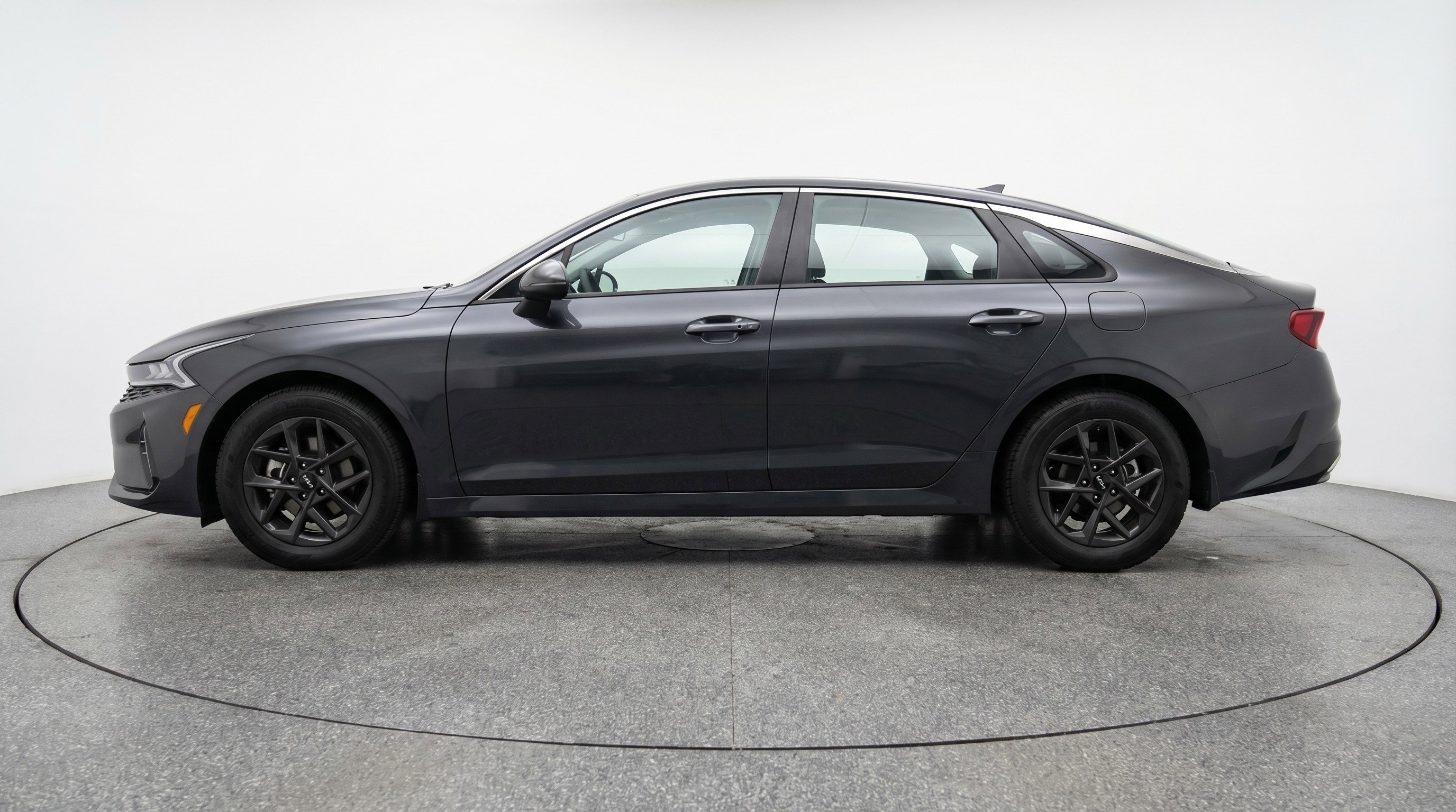 Used 2025 Kia K5 LXS FWD image 5