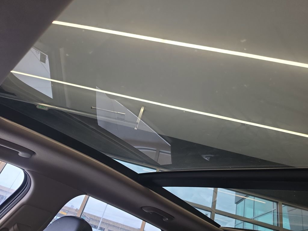 Used 2025 Kia Sorento S w/ Panoramic Sunroof Package image 26