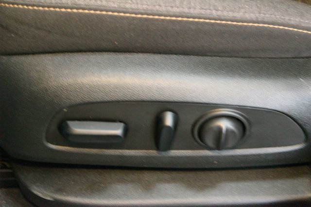 Used 2024 Chevrolet Equinox LT w/ LPO, Floor Liner Package FWD image 21