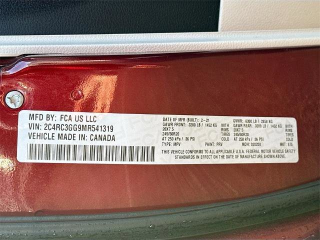 Used 2021 Chrysler Pacifica Limited image 25