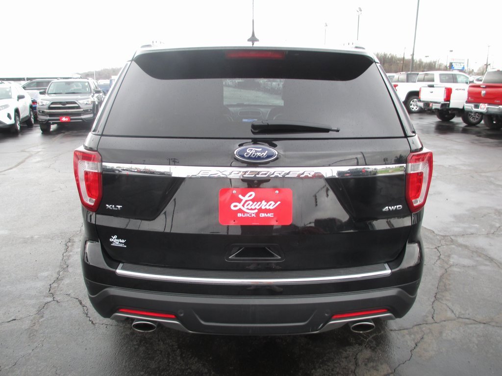 Used 2018 Ford Explorer XLT w/ Equipment Group 202A image 6
