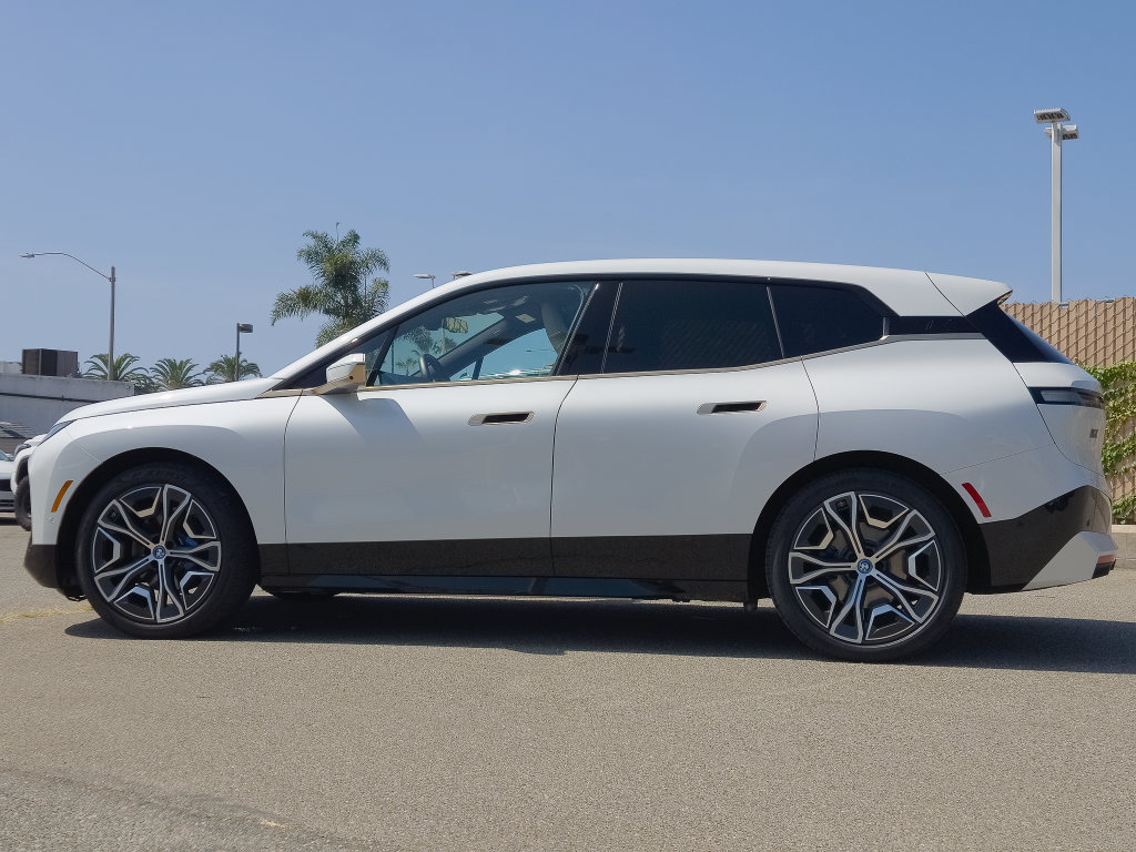Certified 2023 BMW iX M60 w/ Executive Package AWD/4WD image 7