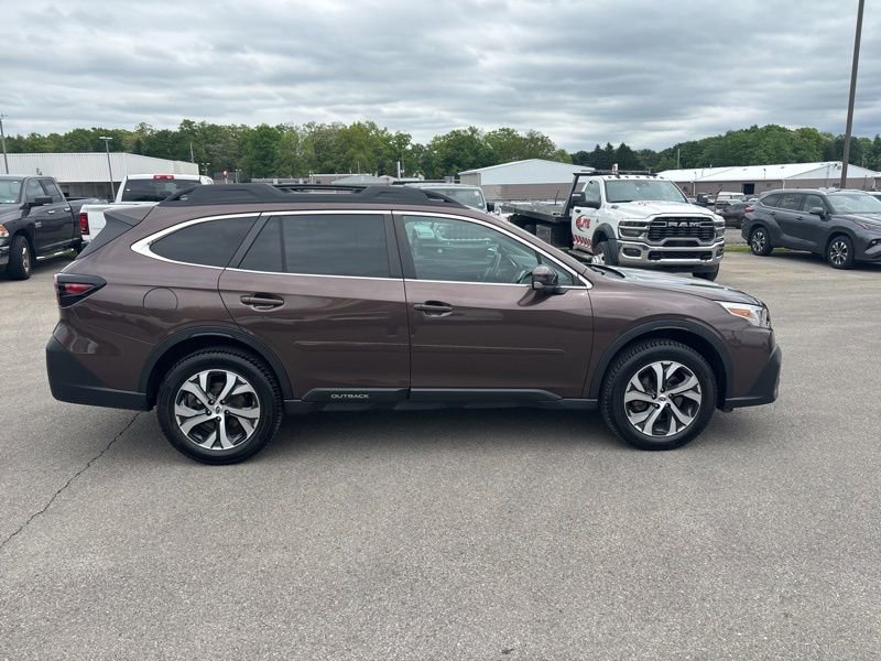Used 2022 Subaru Outback Limited AWD/4WD image 2