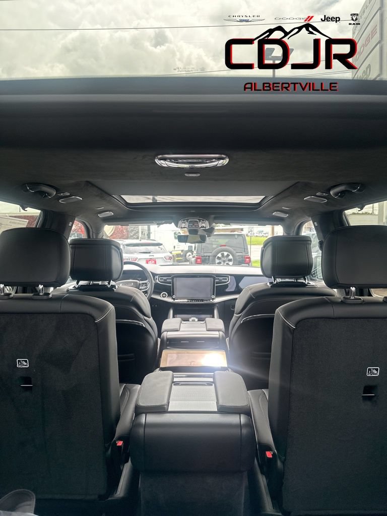 New 2024 Jeep Grand Wagoneer Series II w/ Quick Order Packagew 28T AWD/4WD image 10