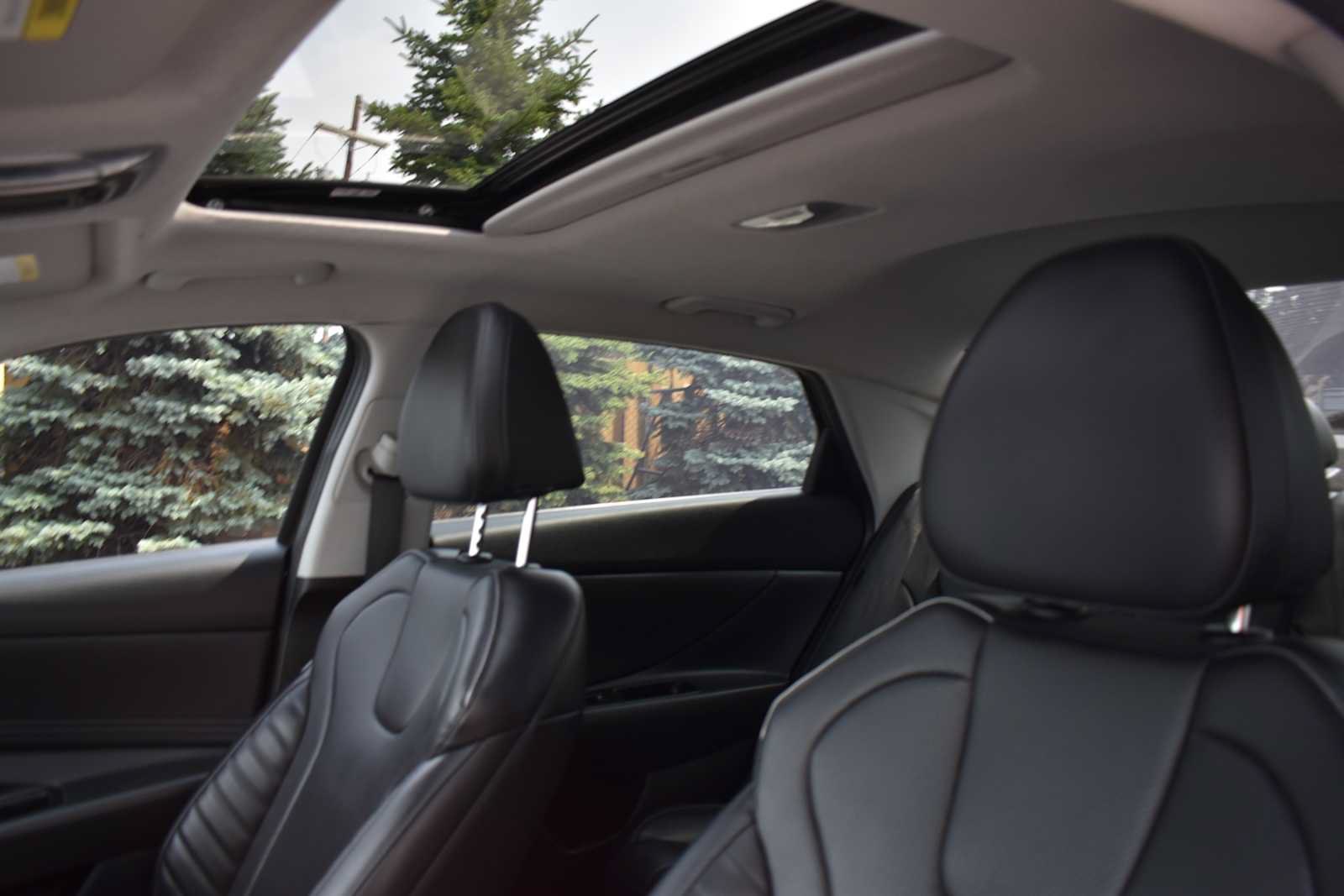 Used 2024 Hyundai Elantra Limited FWD image 13