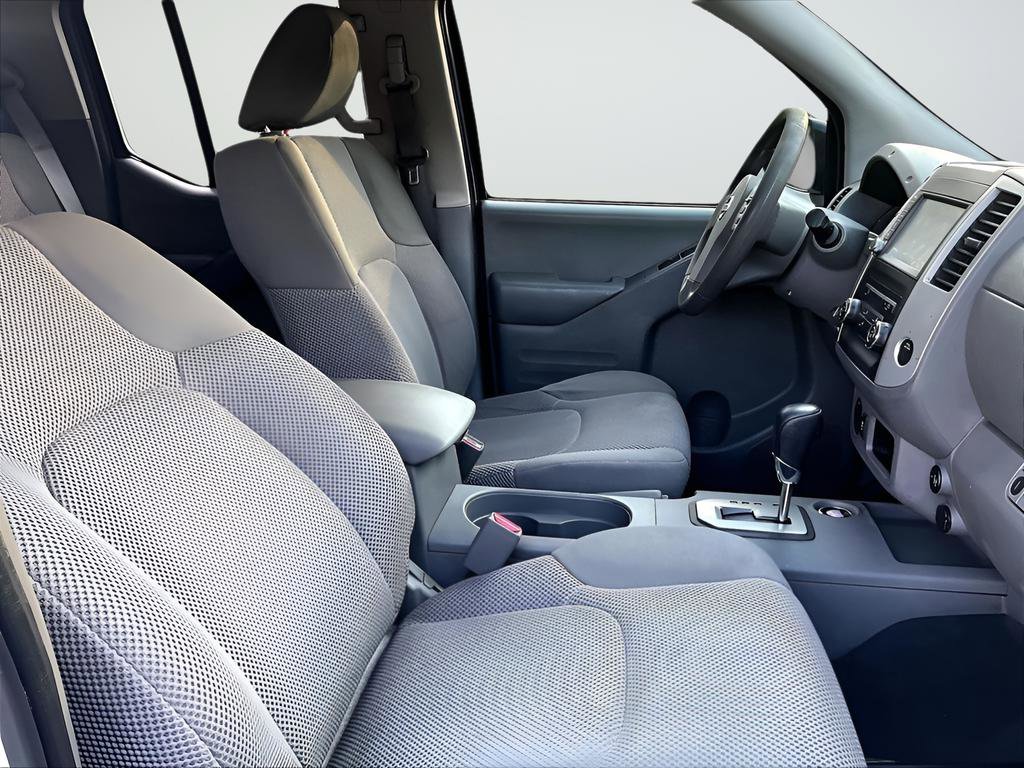 Used 2021 Nissan Frontier SV image 17