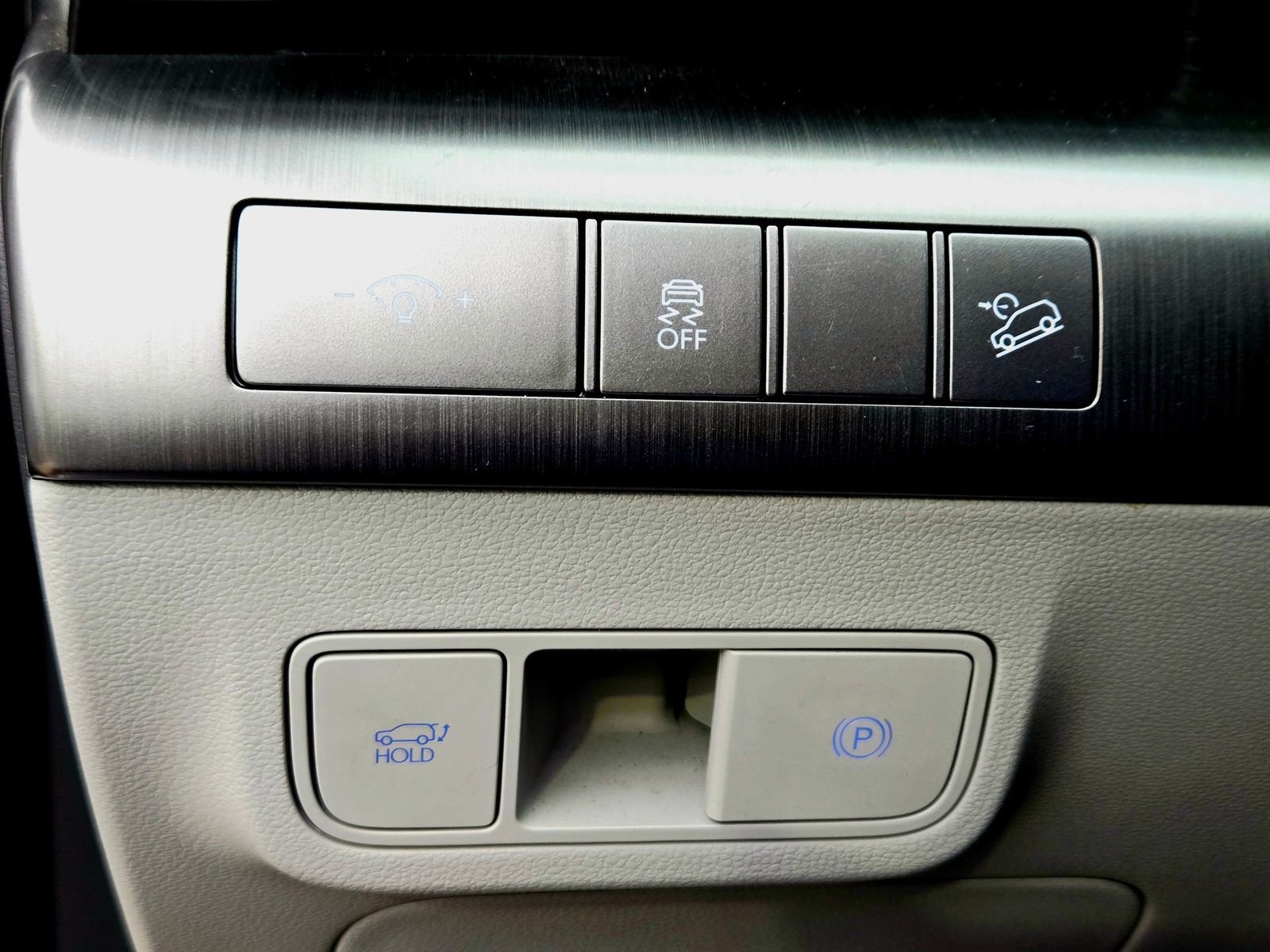 Certified 2024 Hyundai Kona Limited AWD/4WD image 22