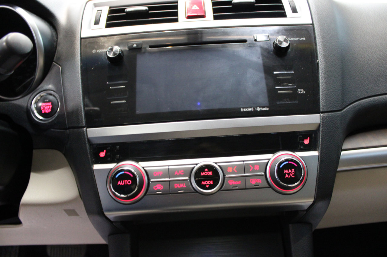 Used 2017 Subaru Outback 2.5i Limited image 21