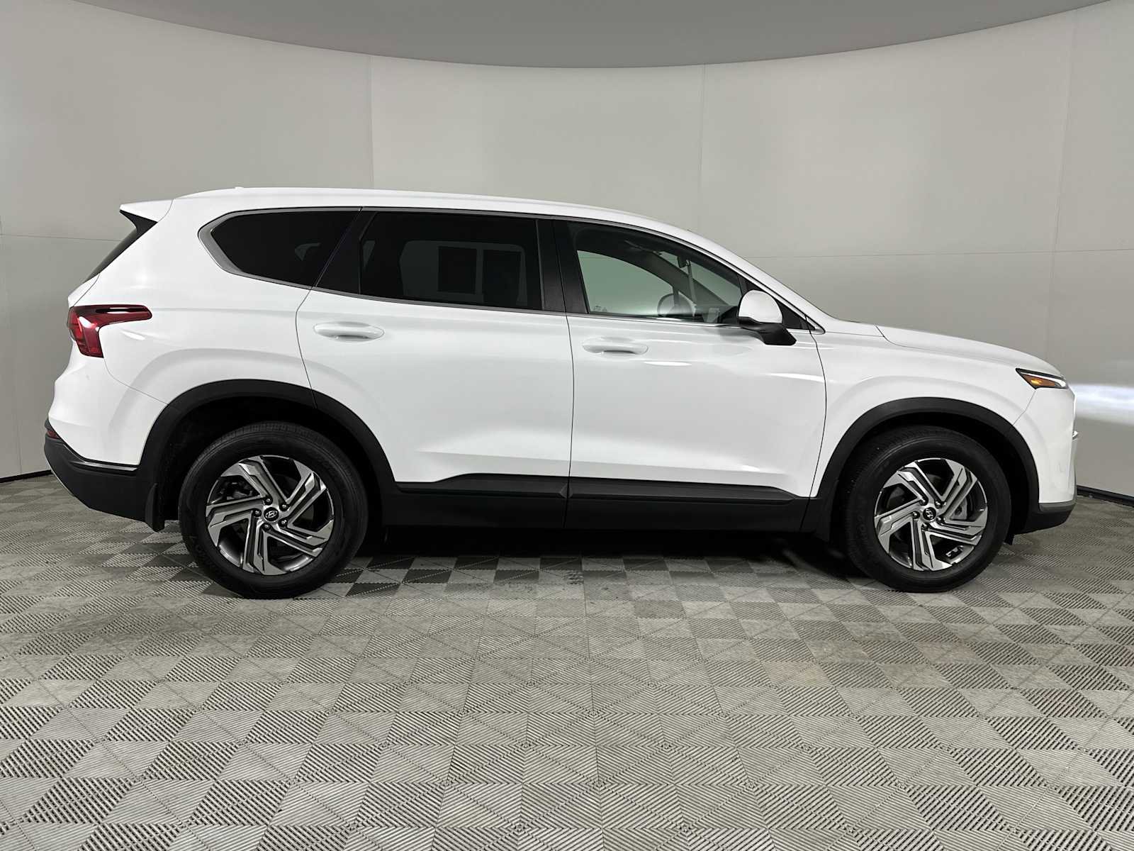 Certified 2023 Hyundai Santa Fe SE image 8