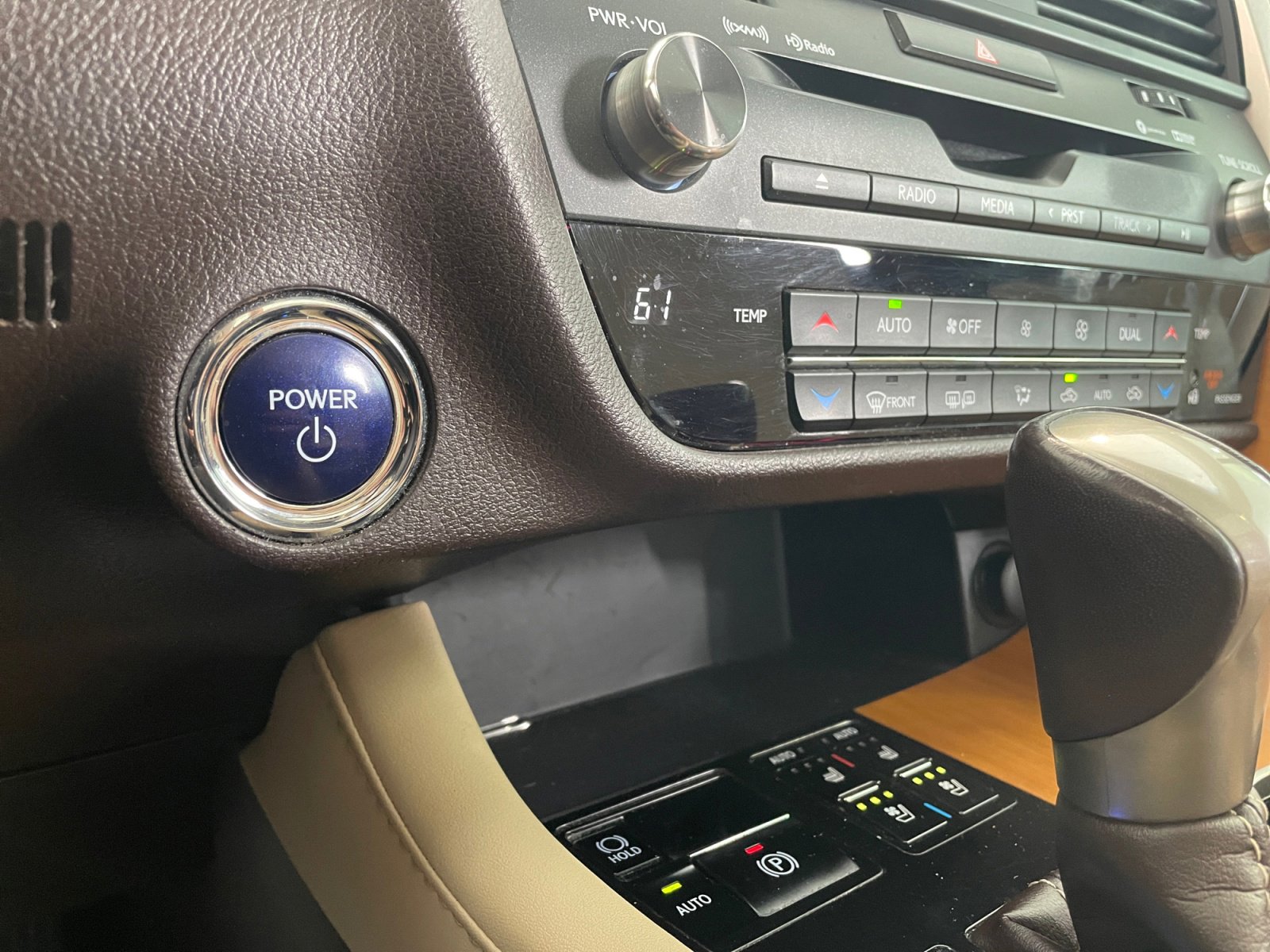 Used 2019 Lexus RX 450h AWD w/ Navigation Package image 30