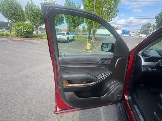 Used 2019 Chevrolet Suburban LT AWD/4WD image 16