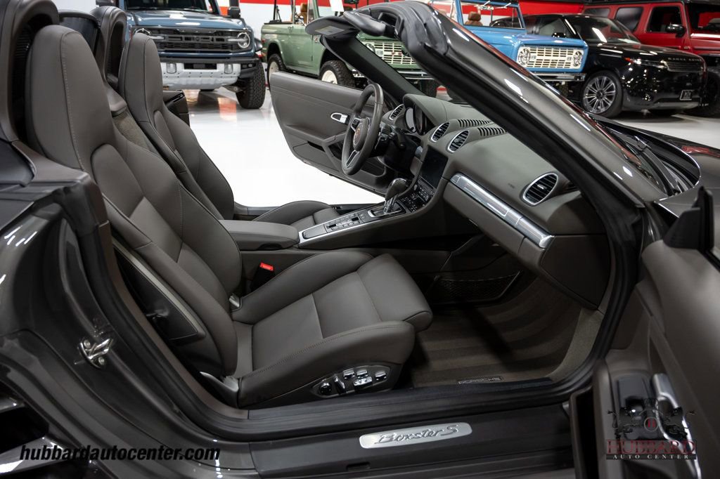 Used 2023 Porsche 718 Boxster S RWD image 25