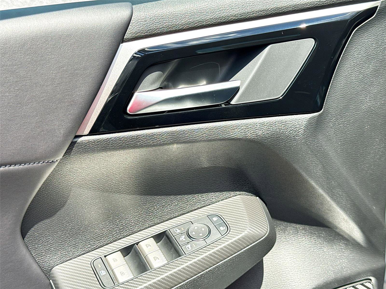 New 2025 Mitsubishi Outlander Trail Edition image 17