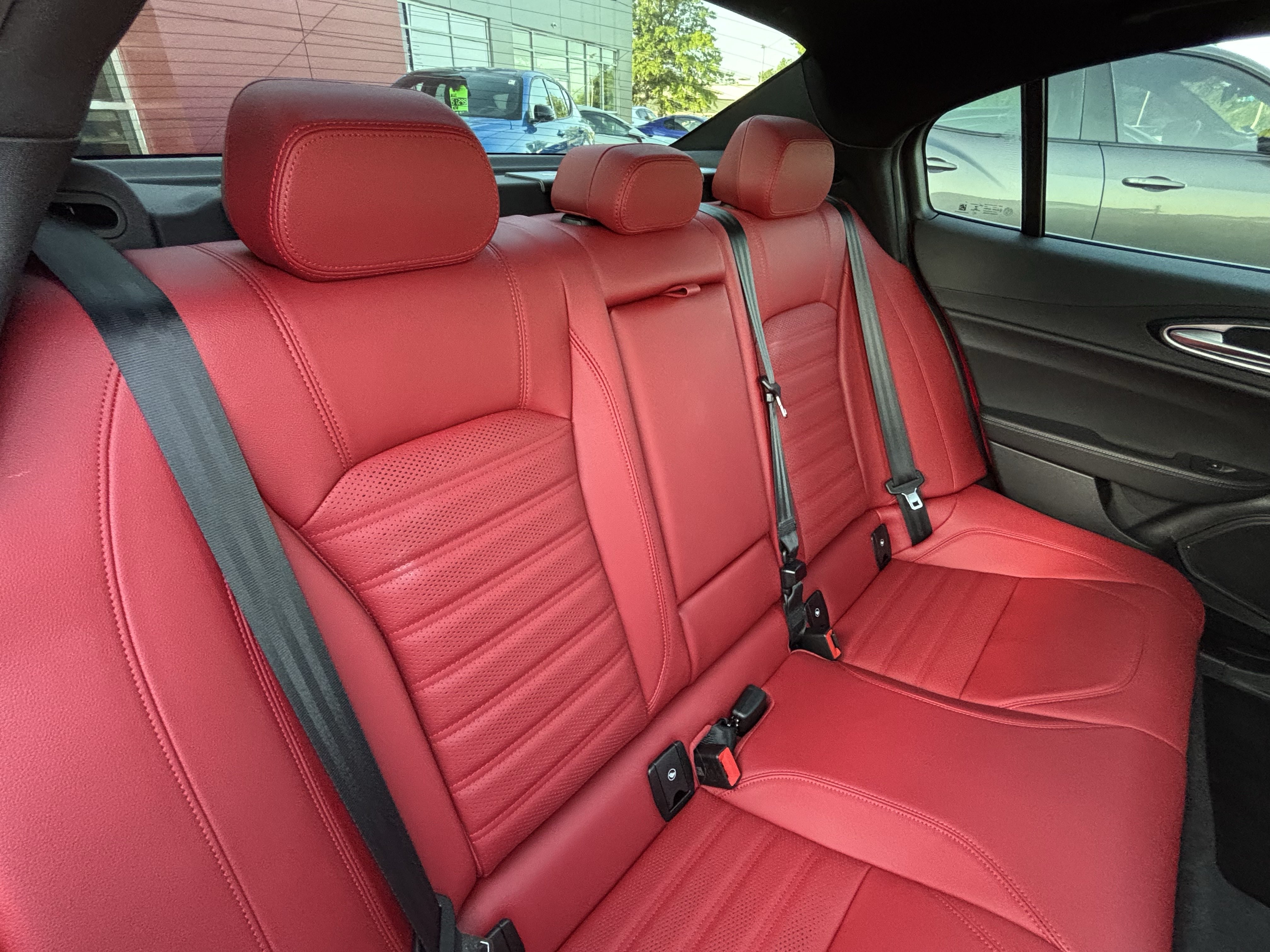 Certified 2024 Alfa Romeo Giulia Sprint RWD image 40