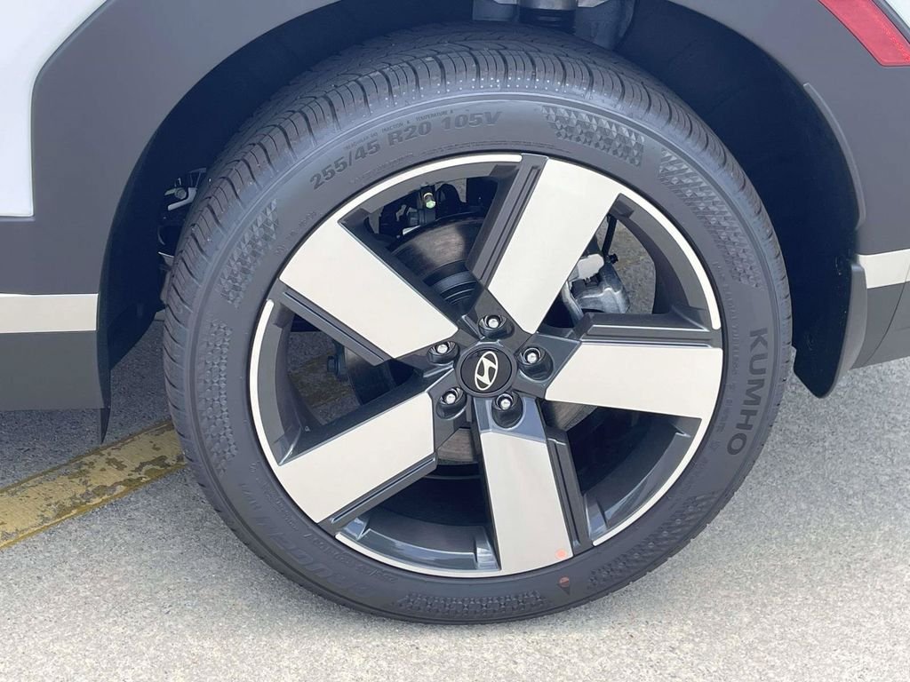 New 2026 Hyundai Santa Fe Limited FWD image 30