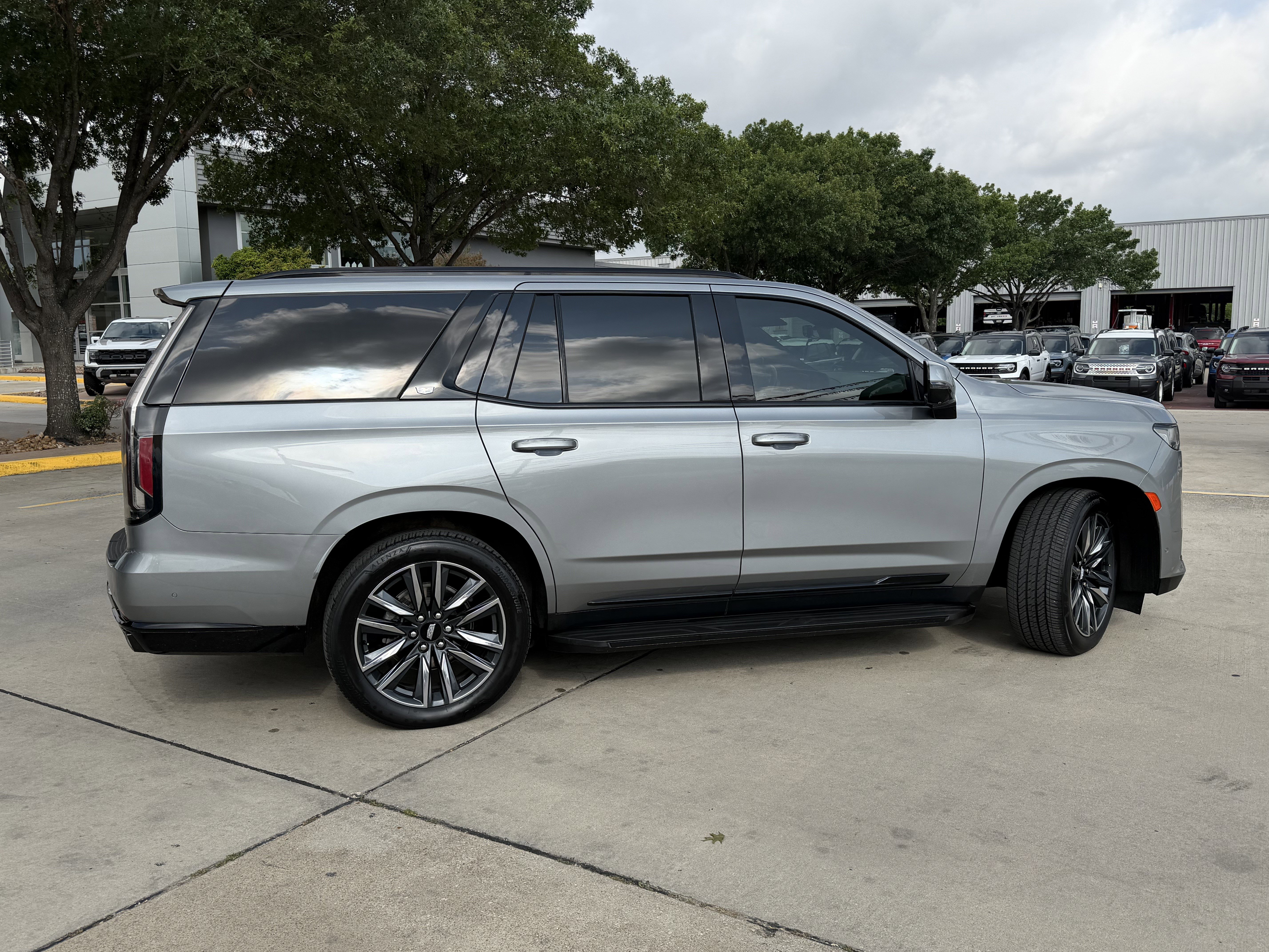 Used 2023 Cadillac Escalade Sport w/ Touring Package AWD/4WD image 4