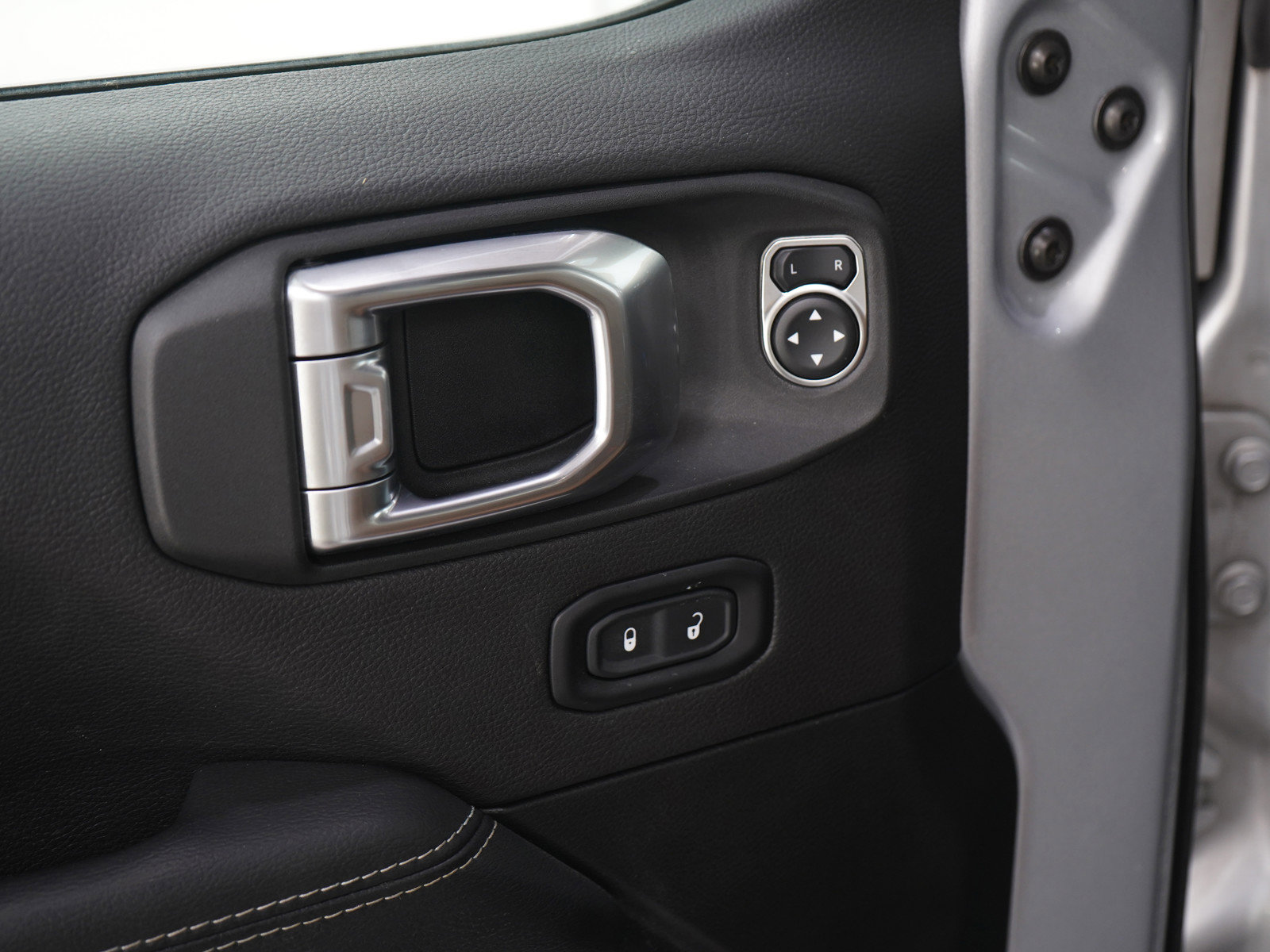 Used 2023 Jeep Wrangler Unlimited Rubicon 4xe w/ Safety Group image 20