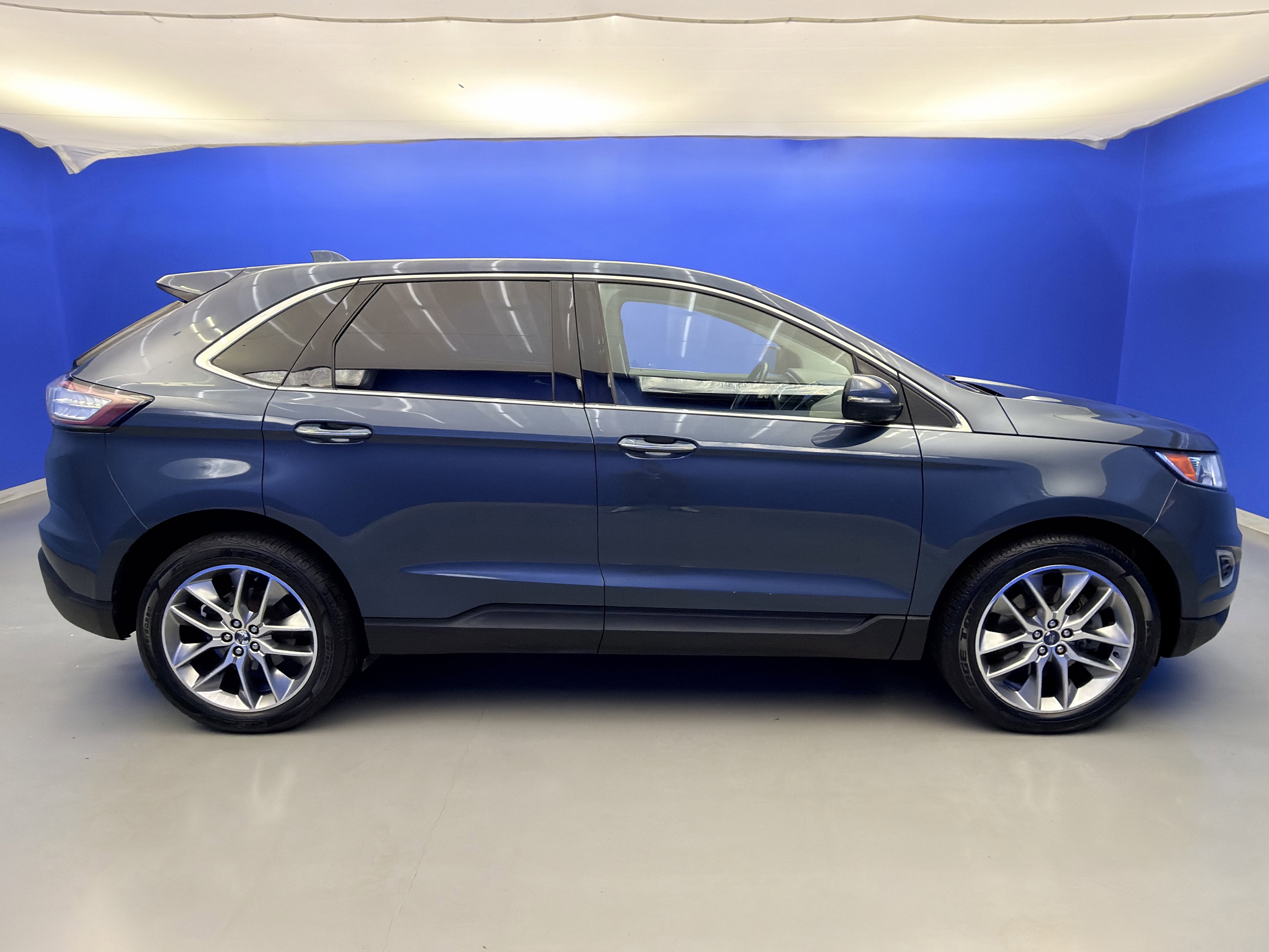 Used 2016 Ford Edge Titanium w/ Equipment Group 301A AWD/4WD image 8