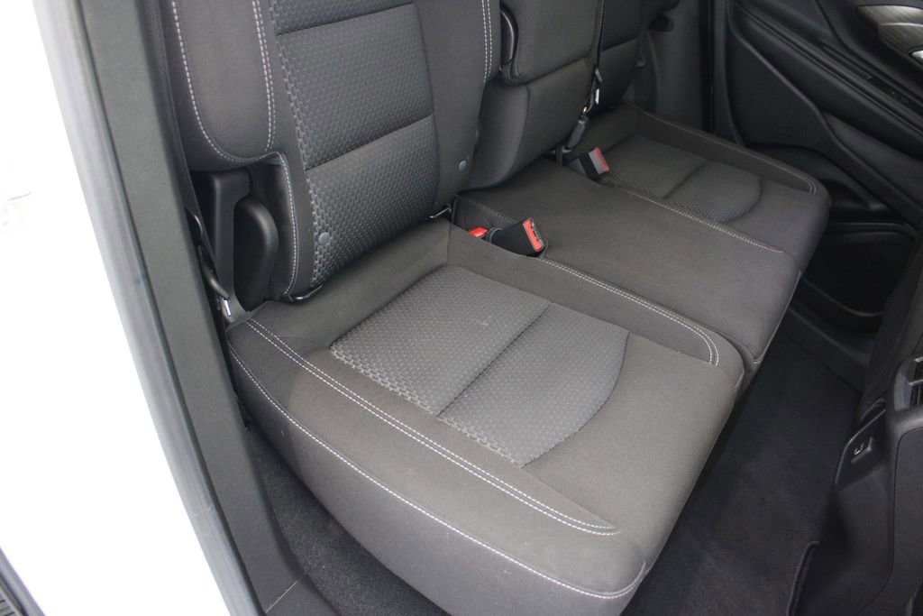 Used 2024 GMC Terrain SLE image 24