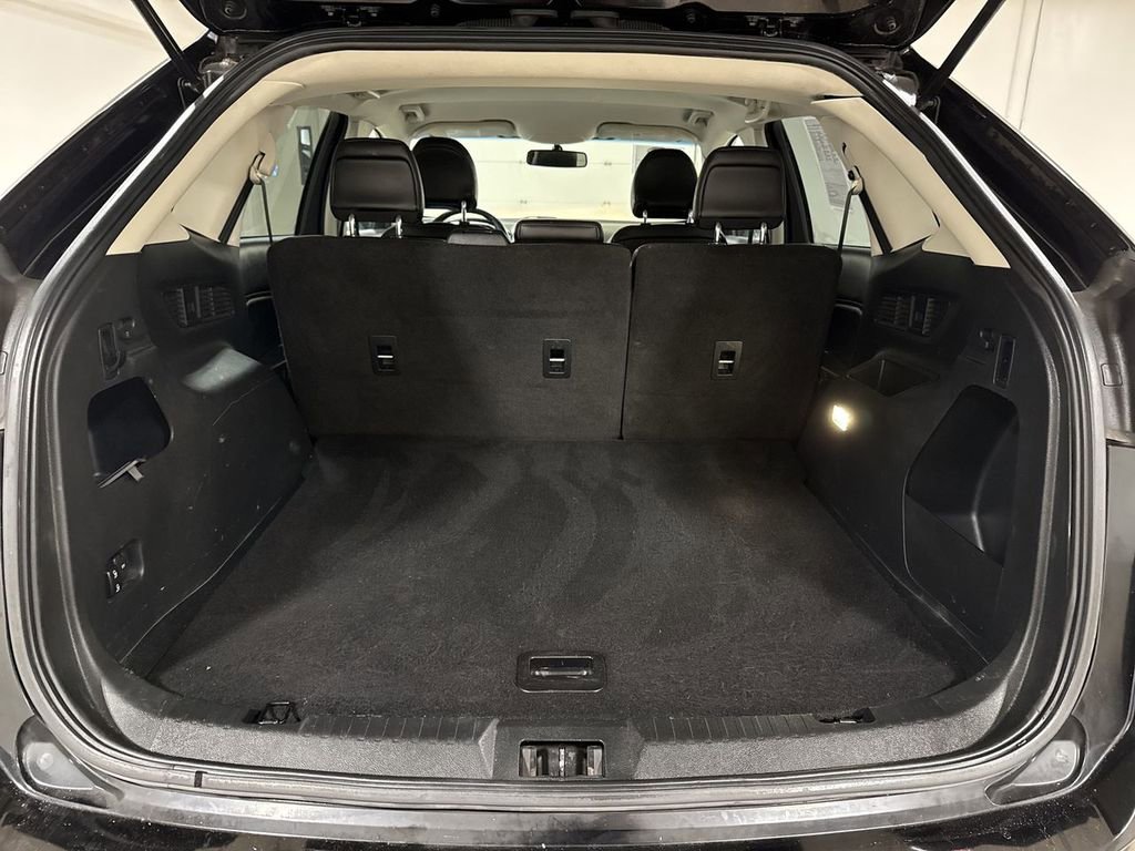 Used 2017 Ford Edge SEL w/ Equipment Group 201A image 23